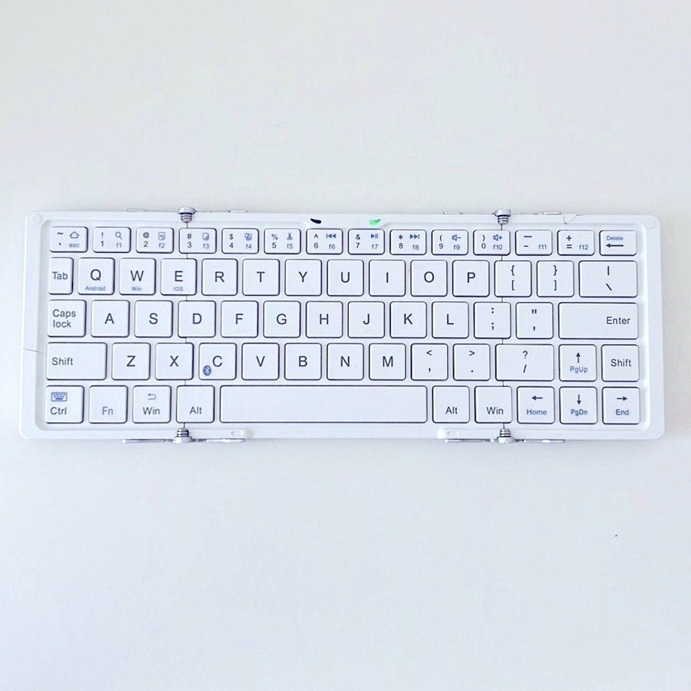 B.O.W Bluetooth Keyboard Foldable with charger